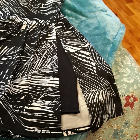 Swimsuit - Picture 4 of 6